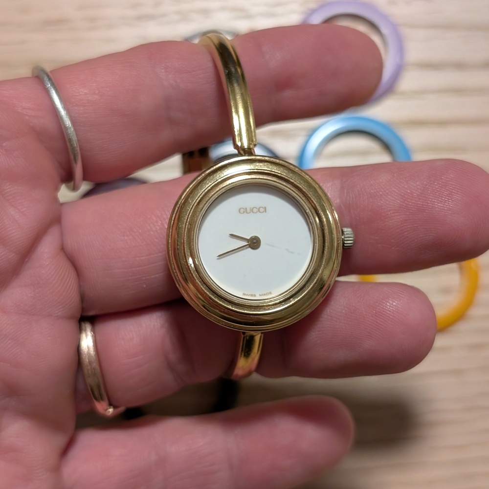 Gucci 11/12.2 25mm Gold Stainless Steel Case with Gold Stainless Steel